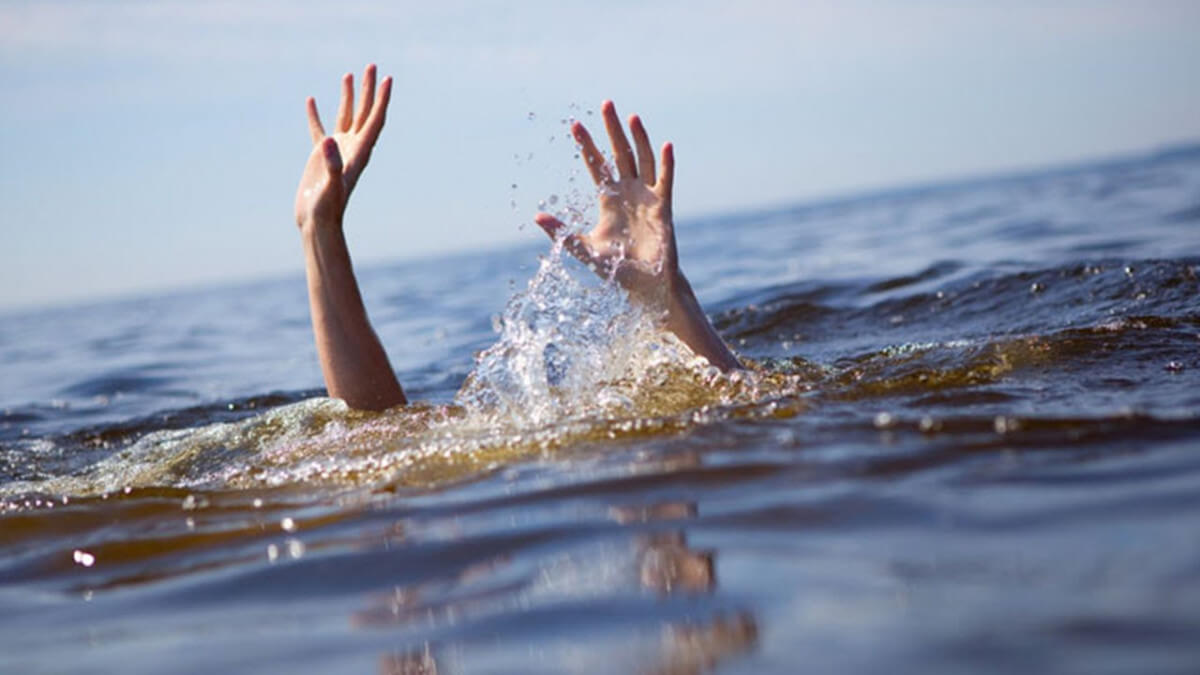Почему окунаться в холодную воду жарким днем смертельно опасно