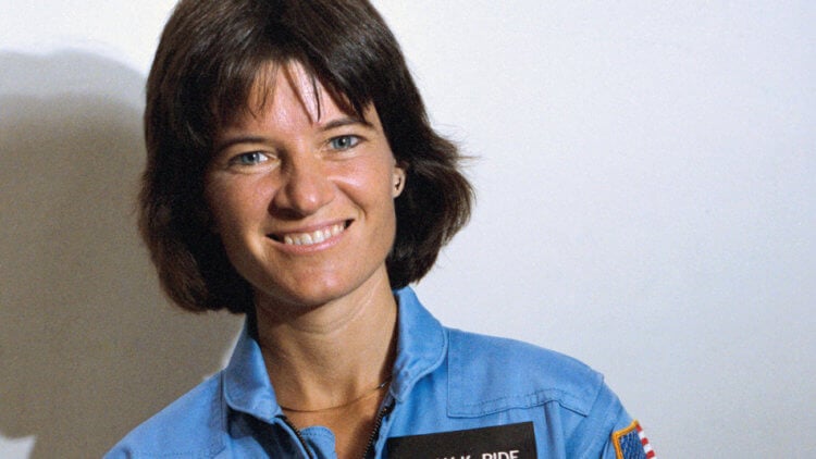 Почему НАСА хочет отправить на Марс только женщин. Салли Райд — первая американская женщина-астронавт. Фото.