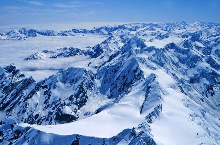 В Альпах начали обрушиваться горные вершины из-за изменения климата. В Альпах могут массово начать обрушаться вершины гор. Фото.