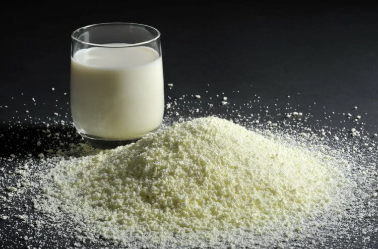Срок годности сухого молока. Сухое молоко нельзя назвать вредным — в нем содержатся витамины и минералы, но их не так много, как в свежем молоке. Фото.