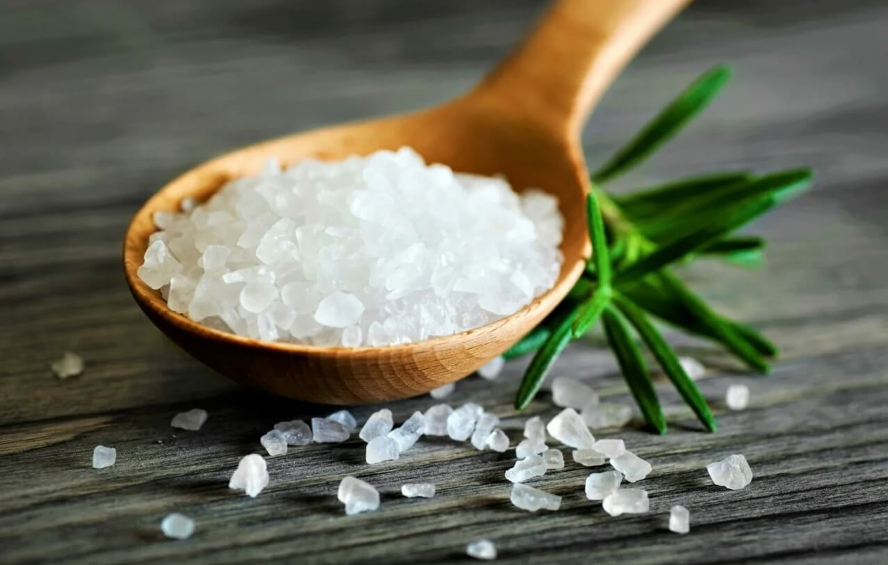 Срок хранения соли и сахара. Соль можно считать не портящимся продуктом. Фото.