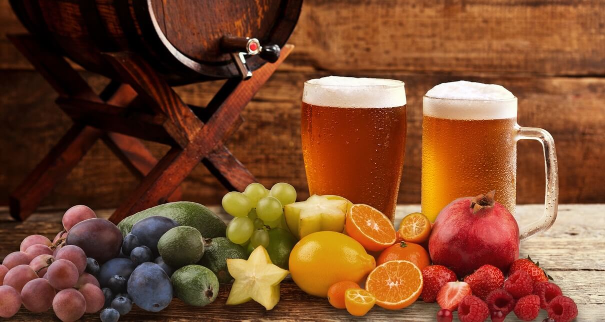 Самое вредное пиво в мире. В большинстве пивных напитков со вкусом ягод и фруктов содержится огромное количество сахара. Фото.
