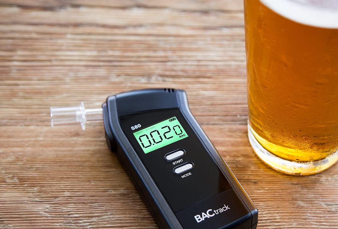 Вредность безалкогольного пива. Безалкогольное пиво может не спасти от штрафа за нетрезвое вождение. Фото.