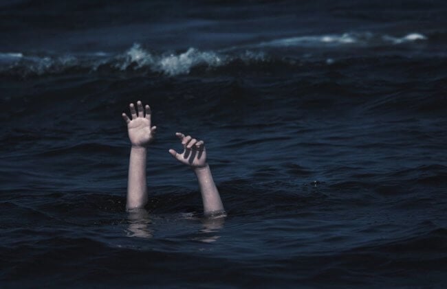 Что происходит с телом утонувшего человека в океане и пресной воде. Фото.
