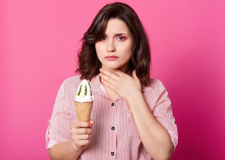 Польза и вред мороженого — почему его рекомендуют есть перевернутой ложкой?