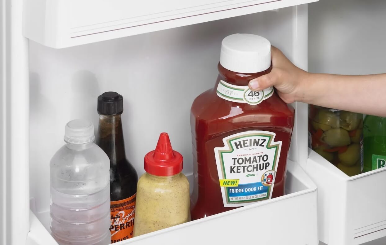 Нужно ли хранить кетчуп в холодильнике. Кетчуп в холодильнике хранится дольше — это факт, с которым никто не поспорит. Фото.