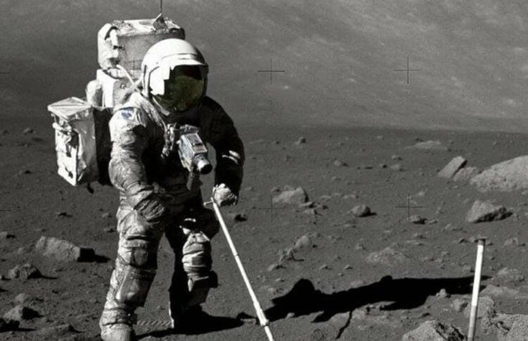 У космонавтов может быть «аллергия» на лунную пыль, и покраснение глаз — это не самое страшное. Поверхность Луны состоит из пыли, которая представляет большую опасность для здоровья человека. Фото.