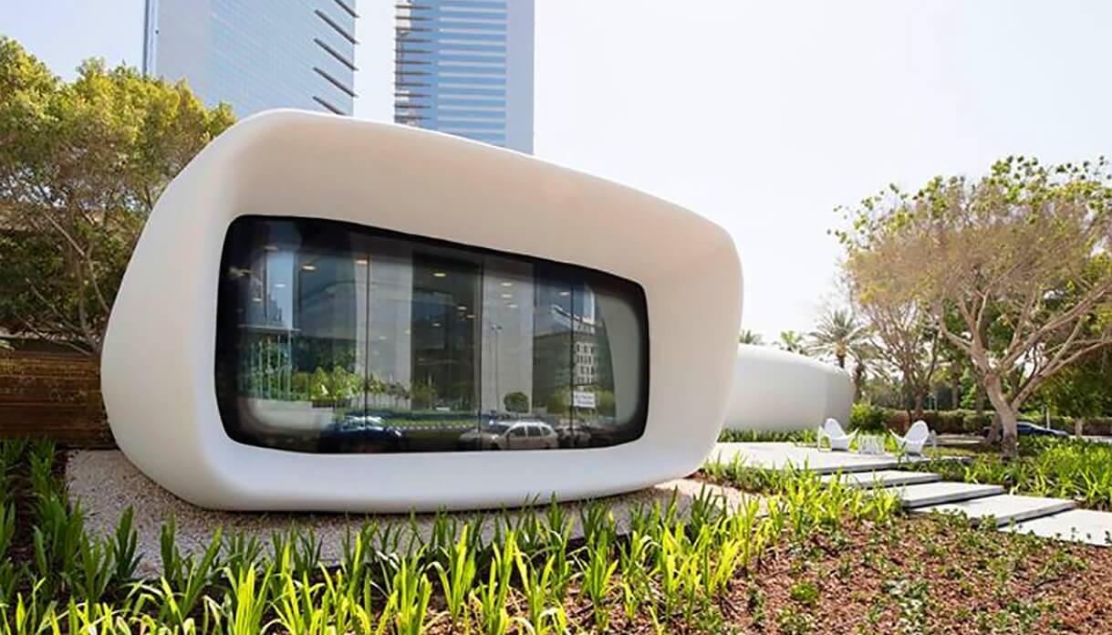 Офис в Дубае, напечатанный на 3D-принтере. 3D-печатный офис в Дубае снаружи. Фото.