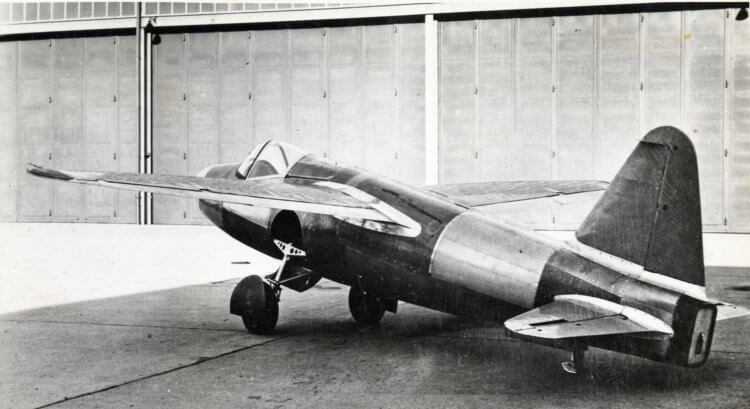 Когда появились первые реактивные самолеты. Heinkel He 178 — первый реактивный самолет, который мог летать длительное время. Фото.
