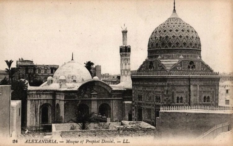 Где находится гробница Александра Македонского. Мечеть Эль-Наби Даниель. Фото.