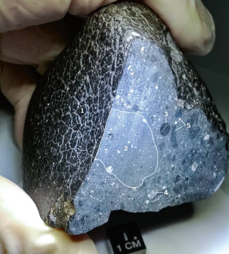 Как образуются метеориты на Земле. Марсианский метеорит «Черная красавица». Фото.