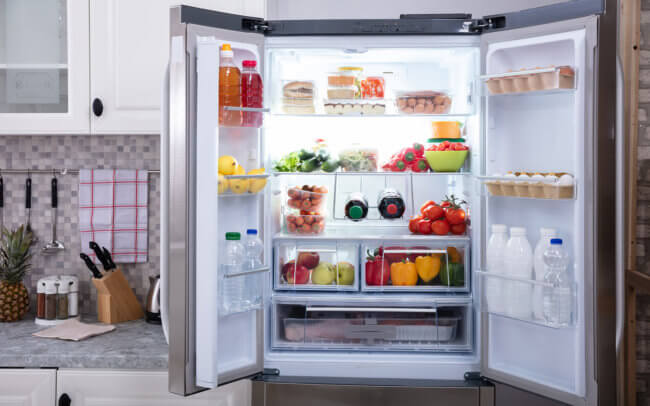 Ученые изобрели новый, более эффективный способ охлаждения для холодильников. Фото.