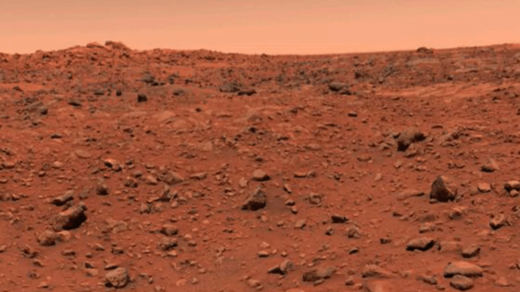 Биологический эксперимент на Марсе. Первое в истории цветное фото поверхности Марса, сделанное аппаратом «Викинг-1». Фото.