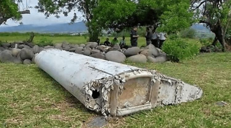 Где предположительно может находиться малазийский Боинг рейса MH370. Чтобы найти место крушения малазийского Боинга, ученым необходимо получить доступ ко всем ракушкам на обломках. Фото.