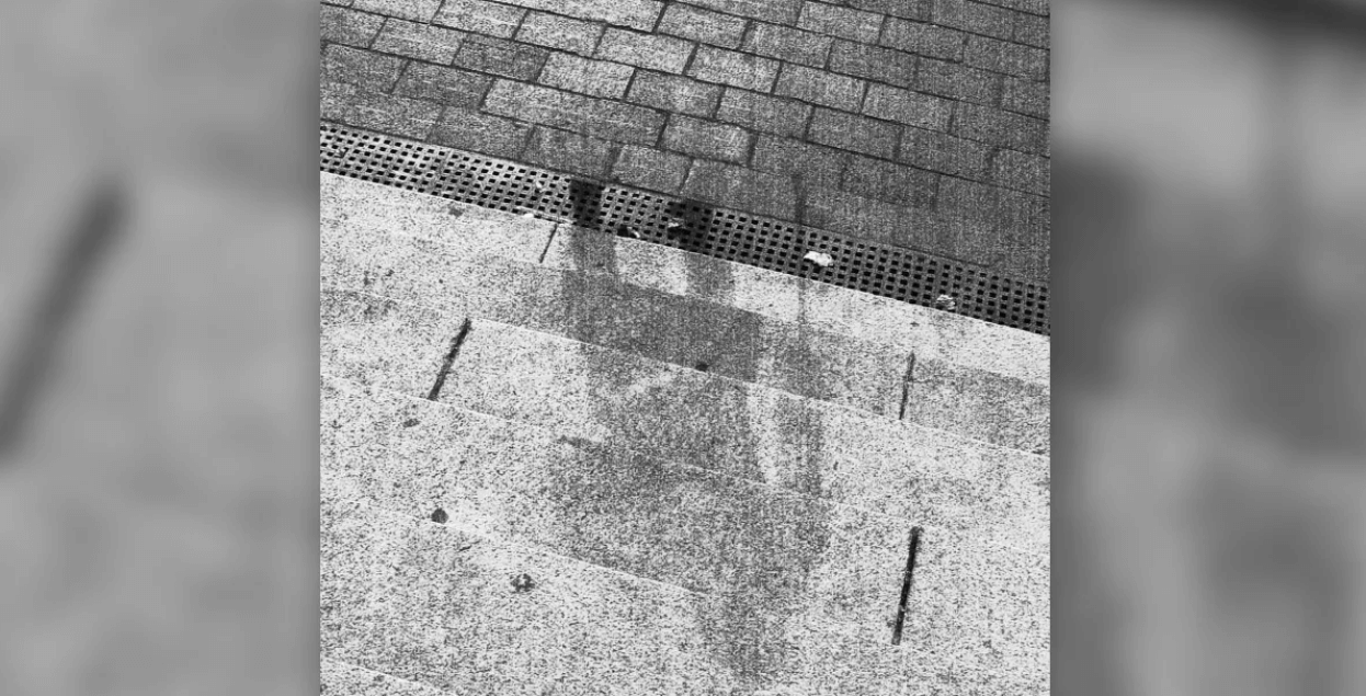 Что такое тени Хиросимы. Тень человека на лестнице после ядерного взрыв в Хиросиме. Фото.