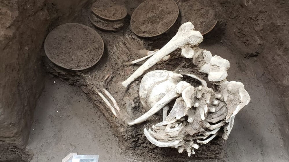 Интересные археологические находки в деревне Теотиуакан. В селении было обнаружено несколько захоронений. Фото.