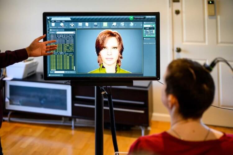 Парализованная женщина смогла заговорить с помощью цифрового аватара – впервые в истории. Ученые из Калифорнии разработали цифровой аватар и мозговой имплант, благодаря которому парализованная женщина снова может разговаривать. Фото.