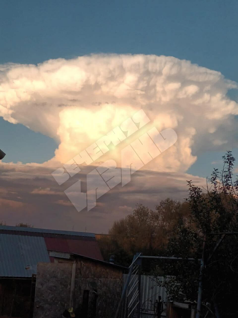 Что такое пирокучевое облако. Источник фотографии: Вечерняя Казань. Фото.