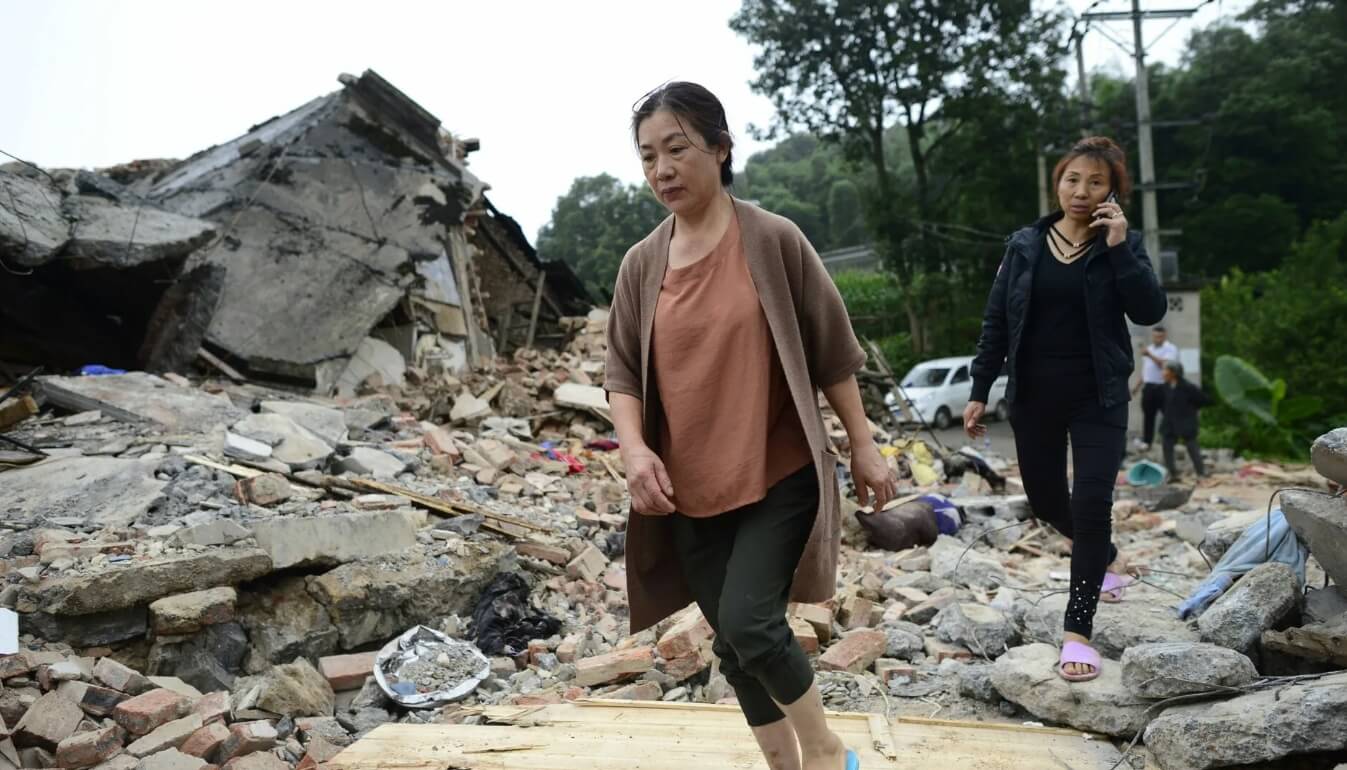 Как люди вызывают землетрясения. Последствия землетрясения в Китае в 2008 году. Фото.