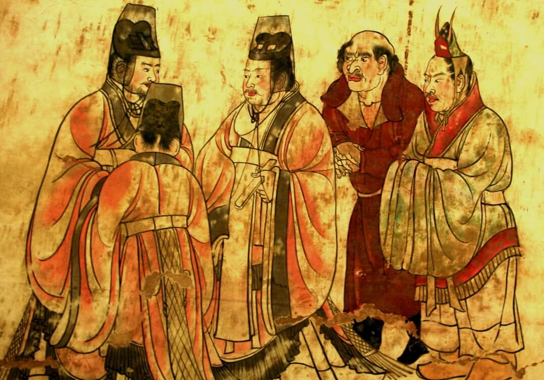 Цивилизация Древнего Китая. Считается, что в Древнем Китае были изобретены бумага, компас и порох. Фото.