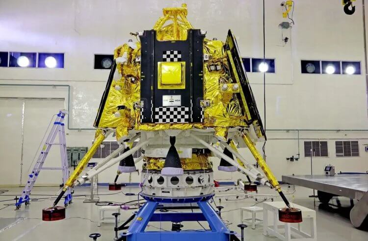 Куда отправится станция «Луна-25». Индийский аппарат «Чандраян-3». Фото.