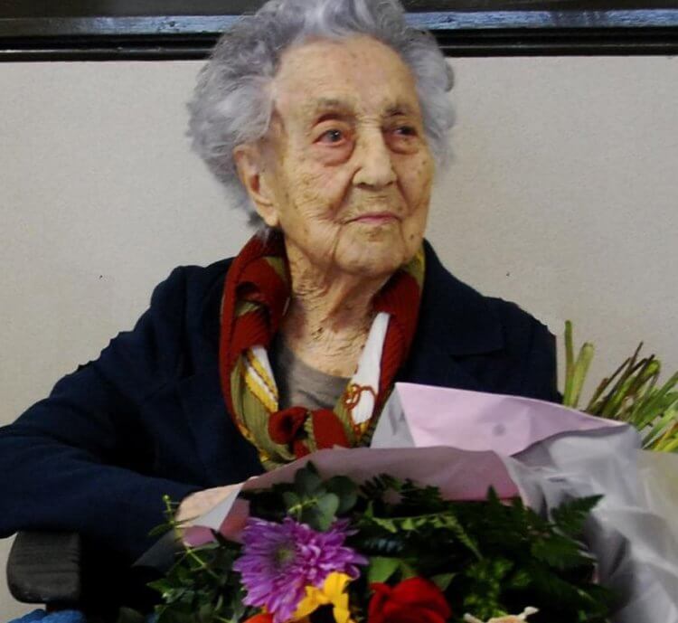 Самый старый человек в мире 2023 года. Мария Браньяс Морера в 114 лет. Фото.
