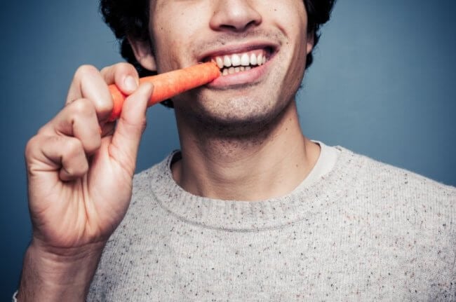 Как вегетарианство и другие диеты влияют на зубы человека. Фото.
