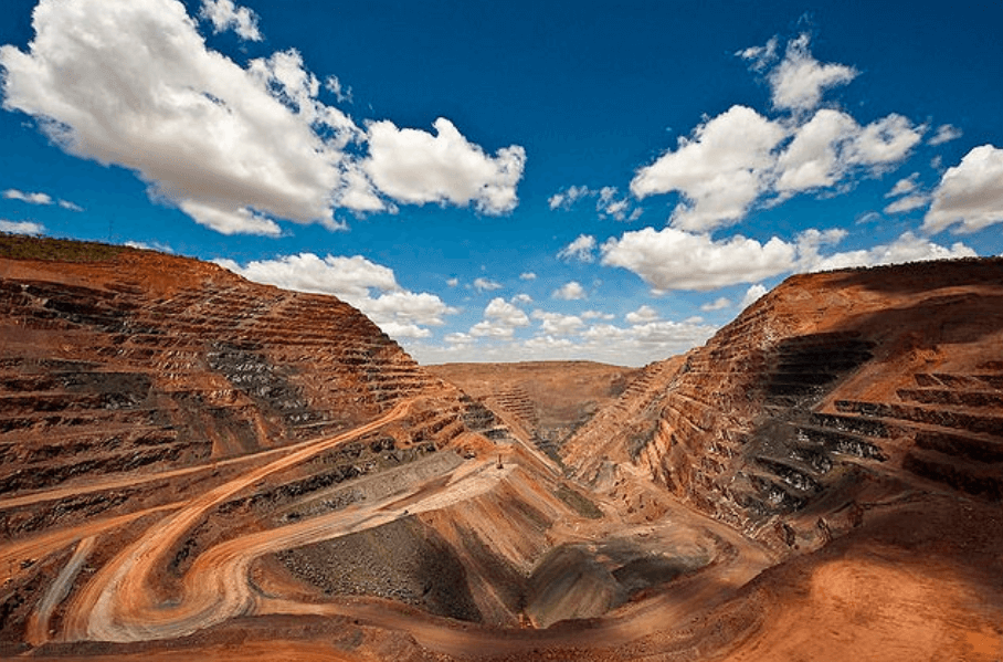 Как возникают розовые алмазы. Алмазный рудник Аргайл в Австралии. Фото.