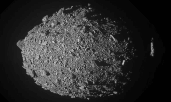Группа школьников обнаружила странное поведение астероида, столкнувшегося с космическим кораблем НАСА. Фото.