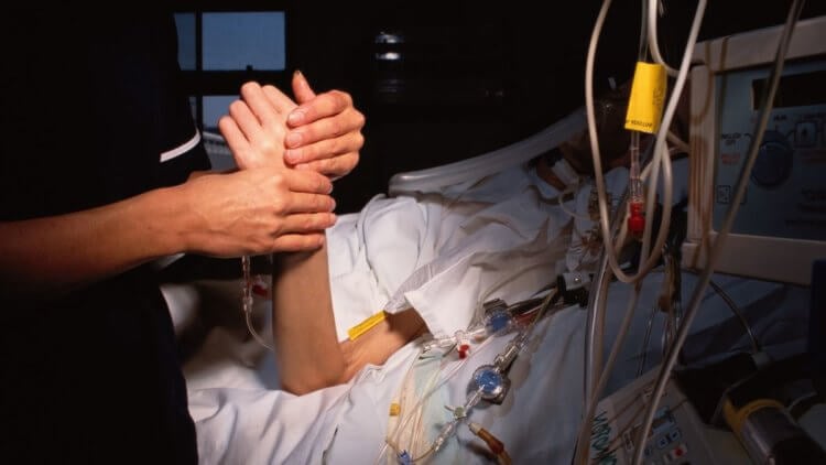 Что чувствует человек когда умирает. Ученые наблюдали за пациентами в момент остановки сердца. Фото.