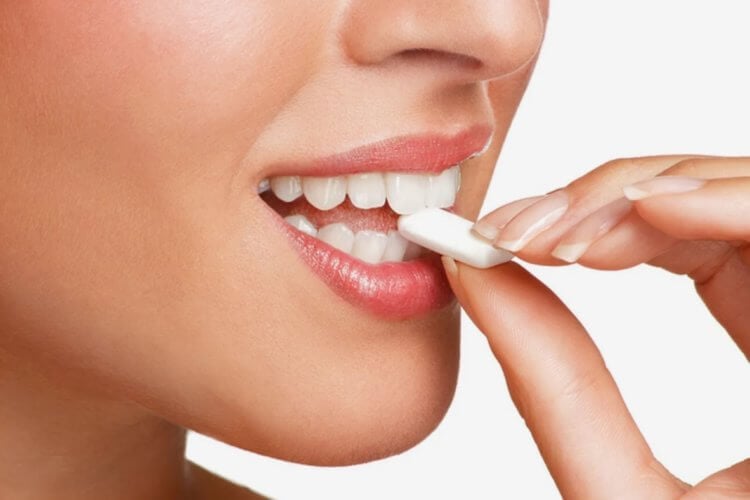 Польза и вред жвачки. Жвачка не заменяет ежедневную чистку зубов! Фото.