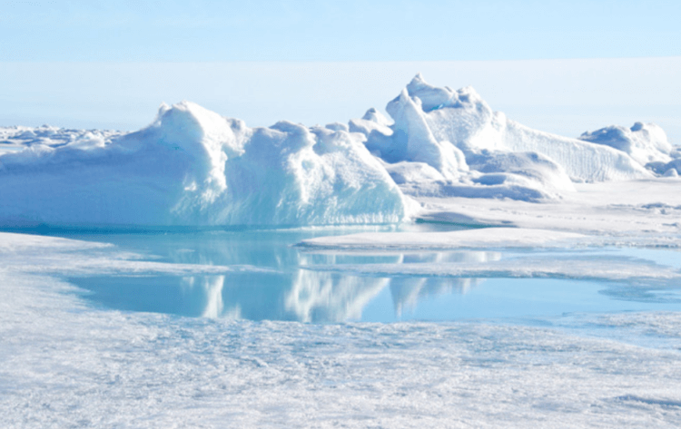Что происходит с температурой на Земле. В Арктике и Антарктиде сильно уменьшается площадь ледяного покрова. Фото.