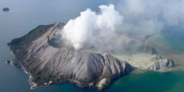 Как возникло вулканическое стекло в Антарктиде. Извержение вулкана Таупо стало самым мощным за последние 5000 лет. Фото.