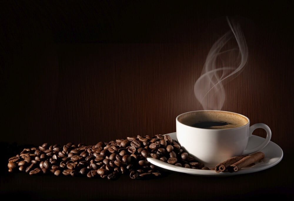 Как обоняние влияет на зрение. При запахе кофе серый цвет у людей превращался в темно-коричневый. Фото.