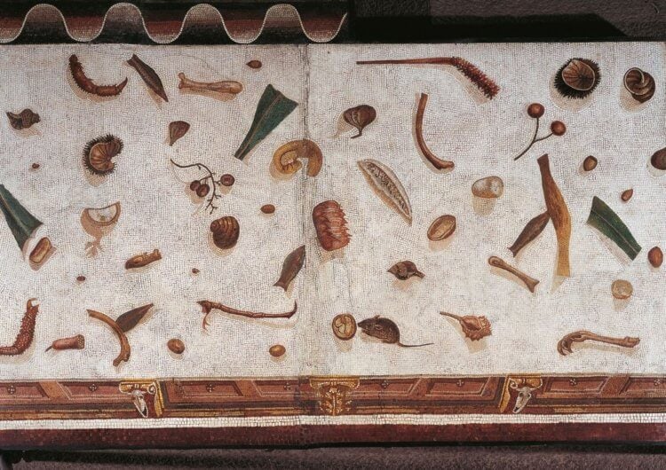 Почему римляне ели лежа. Мозаика на полу с изображением остатков еды. Фото.