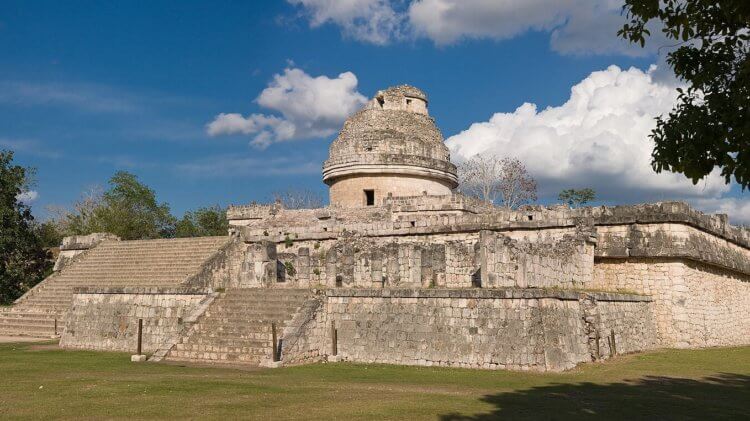 Астрономия майя. Та же древняя обсерватория, но с другого ракурса. Фото.
