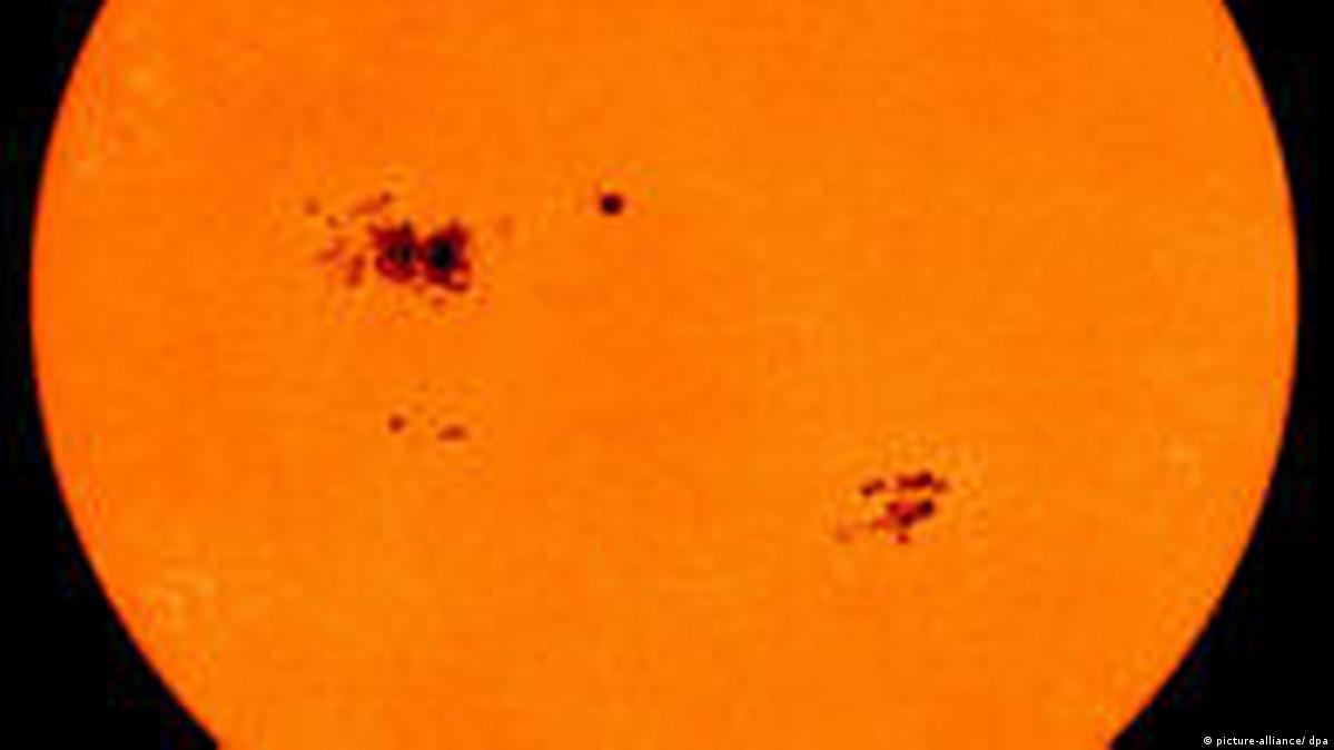 Когда наступит солнечный максимум. Ученые зафиксировали на Солнце 20-летний пик пятен. Фото.