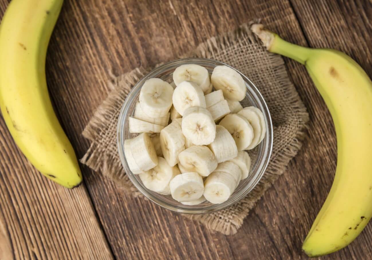 Вред бананов при простуде. При простуде от бананов тоже лучше отказаться. Фото.