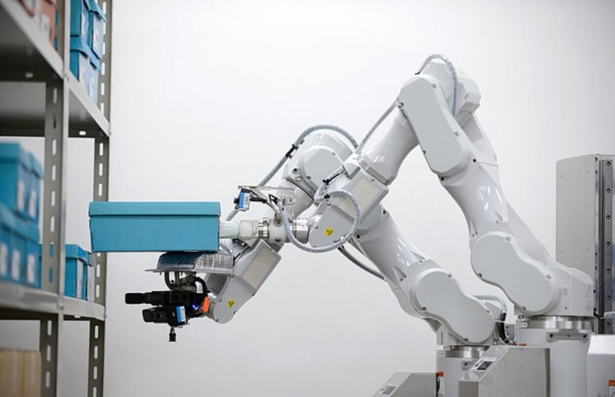 Робот убил человека в Южной Корее. Точная модель робота-убийцы не называется, то в источниках в пример приводится такой механизм. Фото.