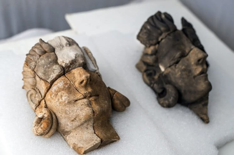 Тайны древнего народа тартесс. Фигурки богинь, найденные в испанском Касас-дель-Турунюэло. Фото.