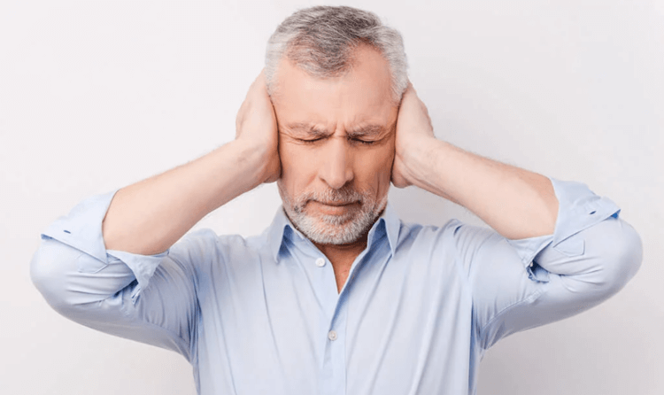 Откуда берется шум в ушах — впервые ученые дали ответ. На длительный шум в ушах жалуются 10-15% взрослых людей. Фото.