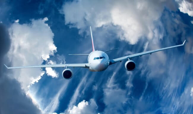 Создано топливо для самолетов из человеческих фекалий — полеты станут дешевле и безопаснее? Фото.