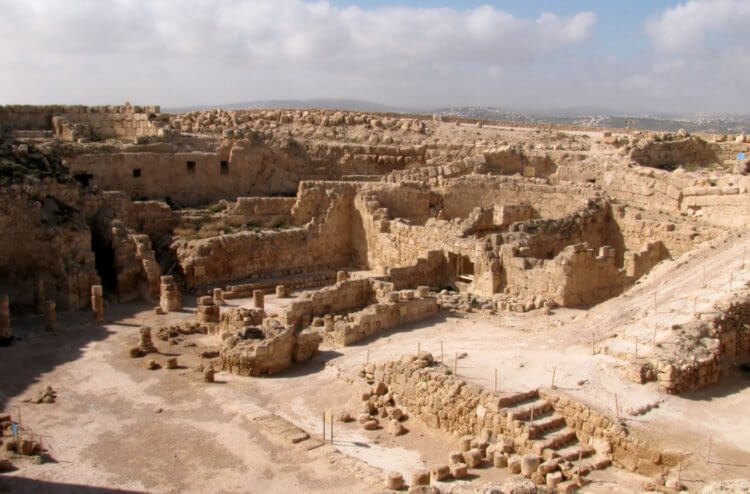 Самый древний город в мире. Руины города Иерихон. Изображение: Pochemuha. Фото.