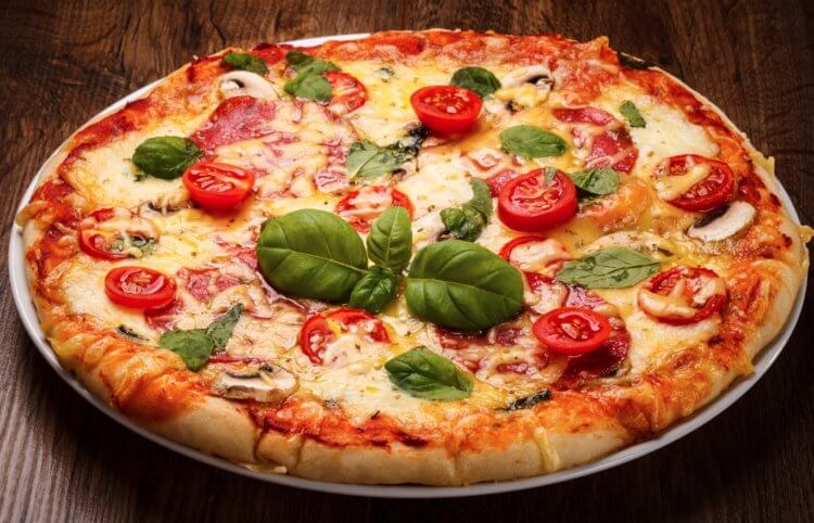 Пицца полезна для здоровья, но не всегда — вот несколько доказательств. Пицца — не обязательно вредное блюдо, оно может быть и полезным. Фото.