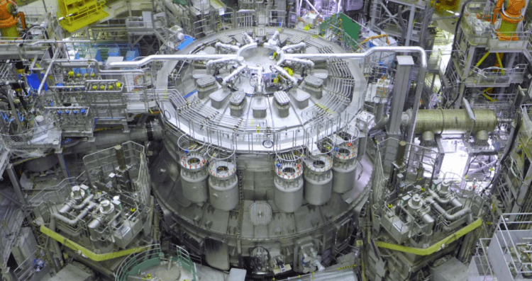 В Японии открыли крупнейший в мире термоядерный реактор. Термоядерный реактор JT-60SA, построенный в Японии. Фото.