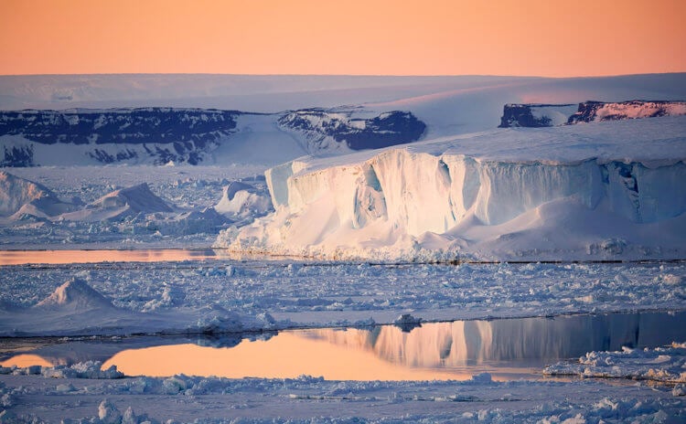 Когда древние люди впервые посетили Антарктиду. Антарктида не всегда была скована льдами, когда-то здесь был теплый климат. Фото.