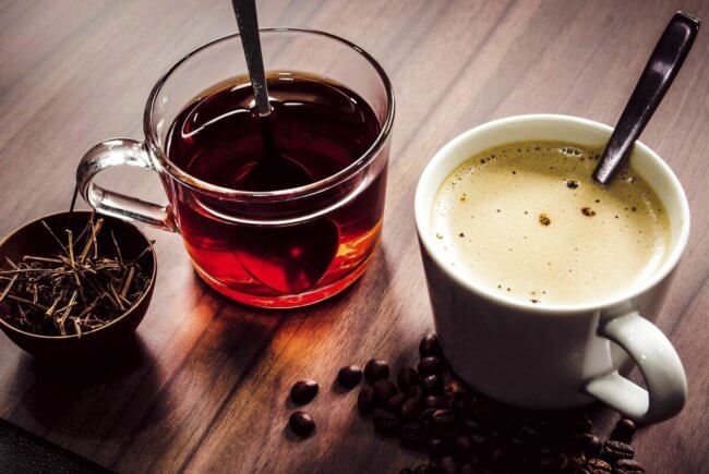 В каком напитке больше кофеина — в чае или кофе. Фото.