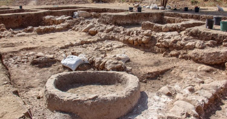 Археологи подтвердили библейское разрушение города филистимлян. Руины библейского города Гат. Фото.