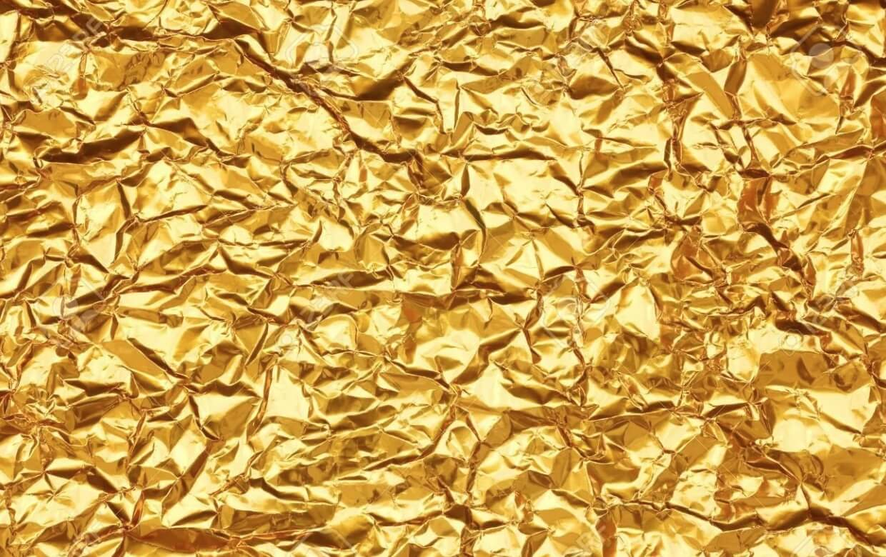 Плюсы зубных коронок из золота. Золото — один из первых материалов, который использовался в стоматологии. Фото.