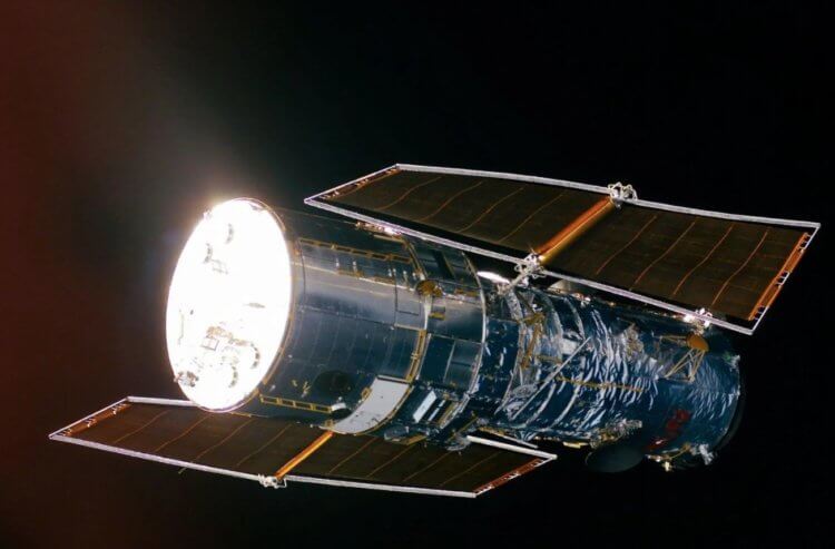 Что произошло, когда телескоп «Хаббл» смотрел в пустоту 100 часов. В 1994 году телескоп «Хаббл» удивил ученых показав, что таится в глубинах космоса. Фото.